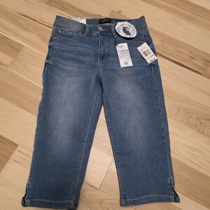 Curve Blue Cropped Jeans for Women